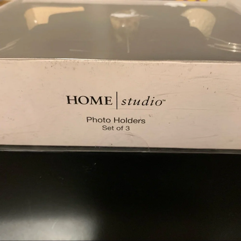 Pier 1 Home Studio Set of 3 Seashell Photo Holders Three Unique Picture Holder